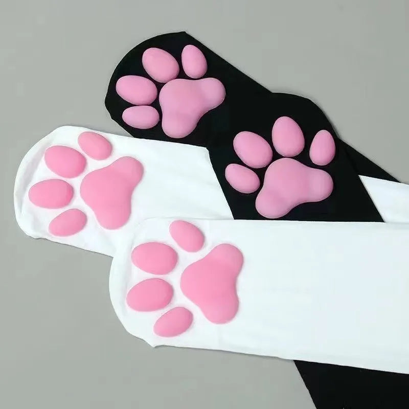 Niedliche Katzenpfoten-Overkneesocken